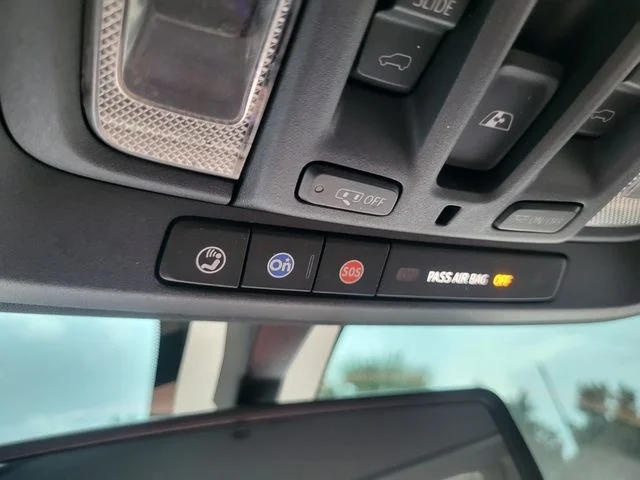 Used 2020 Black Chevrolet High Country image 25