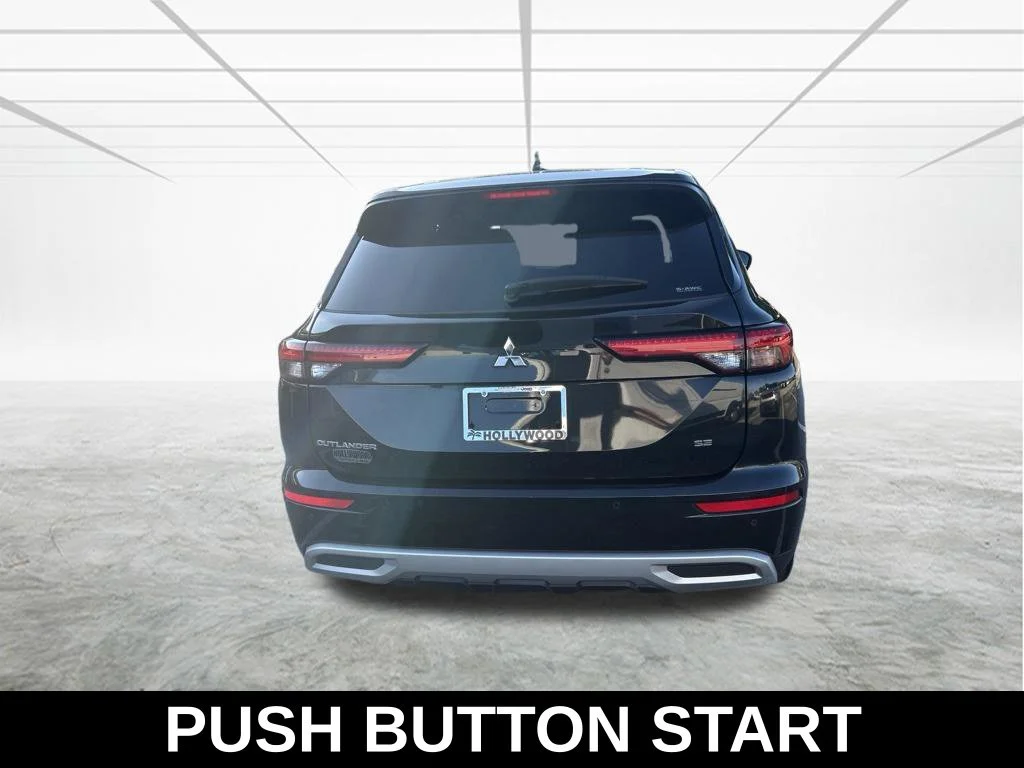 Used 2023 Black Mitsubishi SE image 6