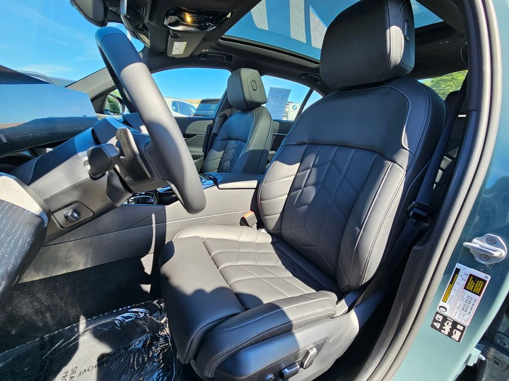 Certified Used 2025 Green BMW 530i xDrive image 15