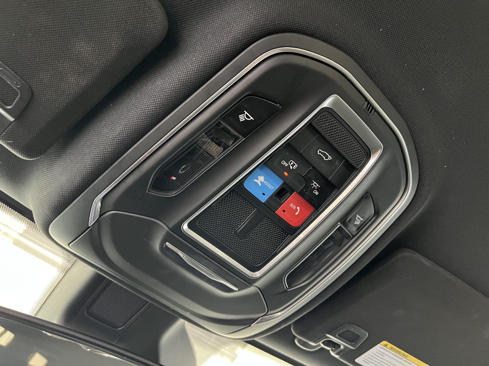 Used 2022 Bright White Clearcoat Jeep Altitude image 20