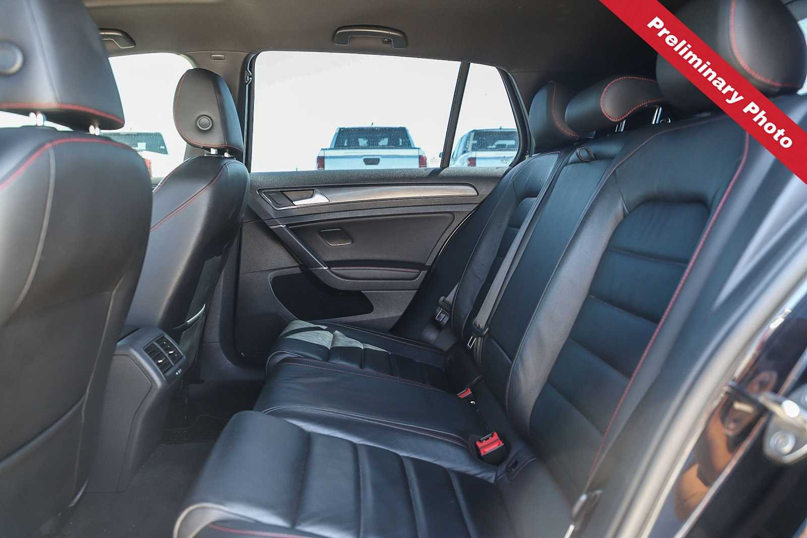 Used 2021 Black Volkswagen SE image 13