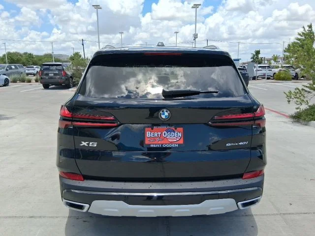 New 2026 Black Sapphire Metallic BMW sDrive40i image 5