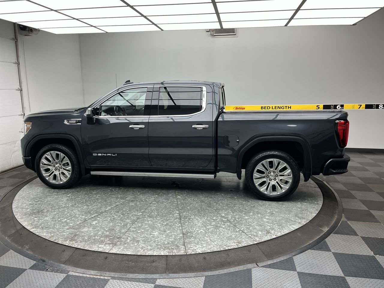 Certified Used 2022 Hunter Metallic GMC Denali image 8