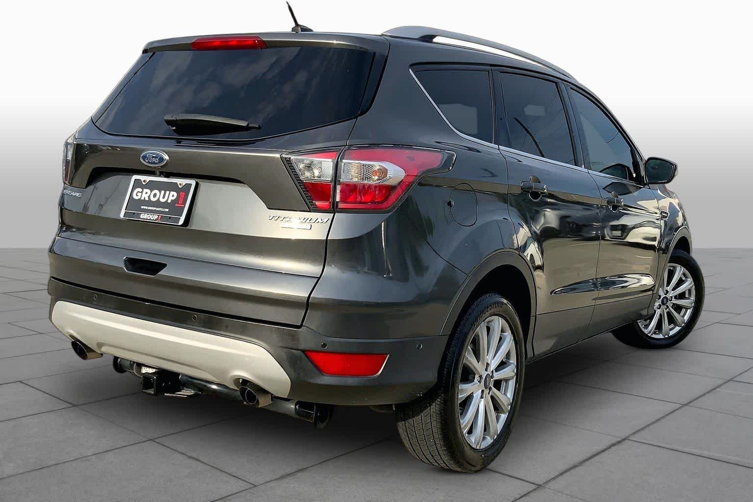 Used 2017 Magnetic Ford Titanium image 12