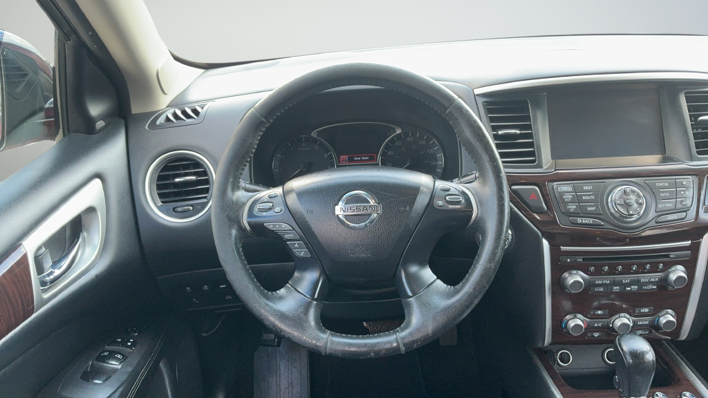 Used 2015 Cayenne Nissan Platinum image 9