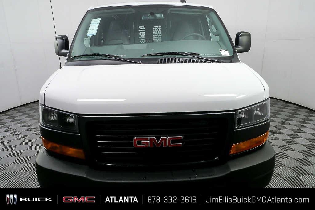 New 2025 Summit White GMC Work Van image 28