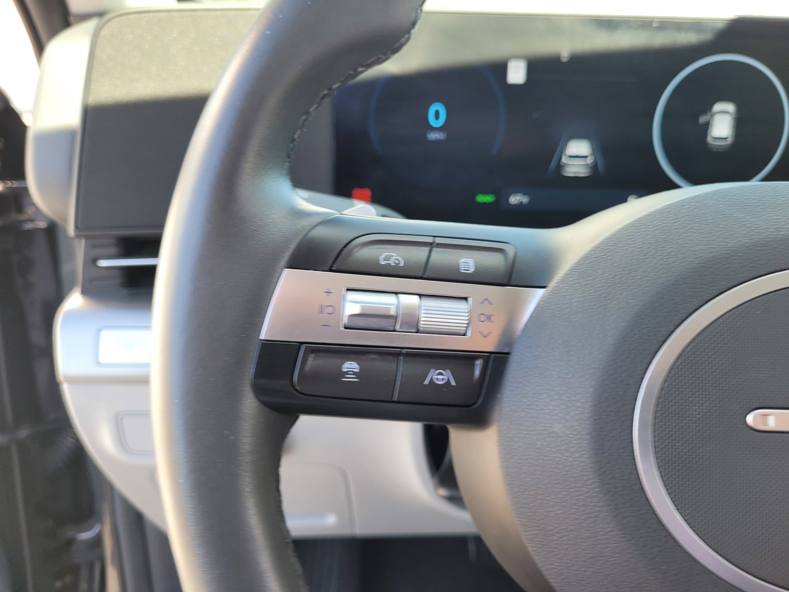 Used 2024 Gray Hyundai SEL image 21