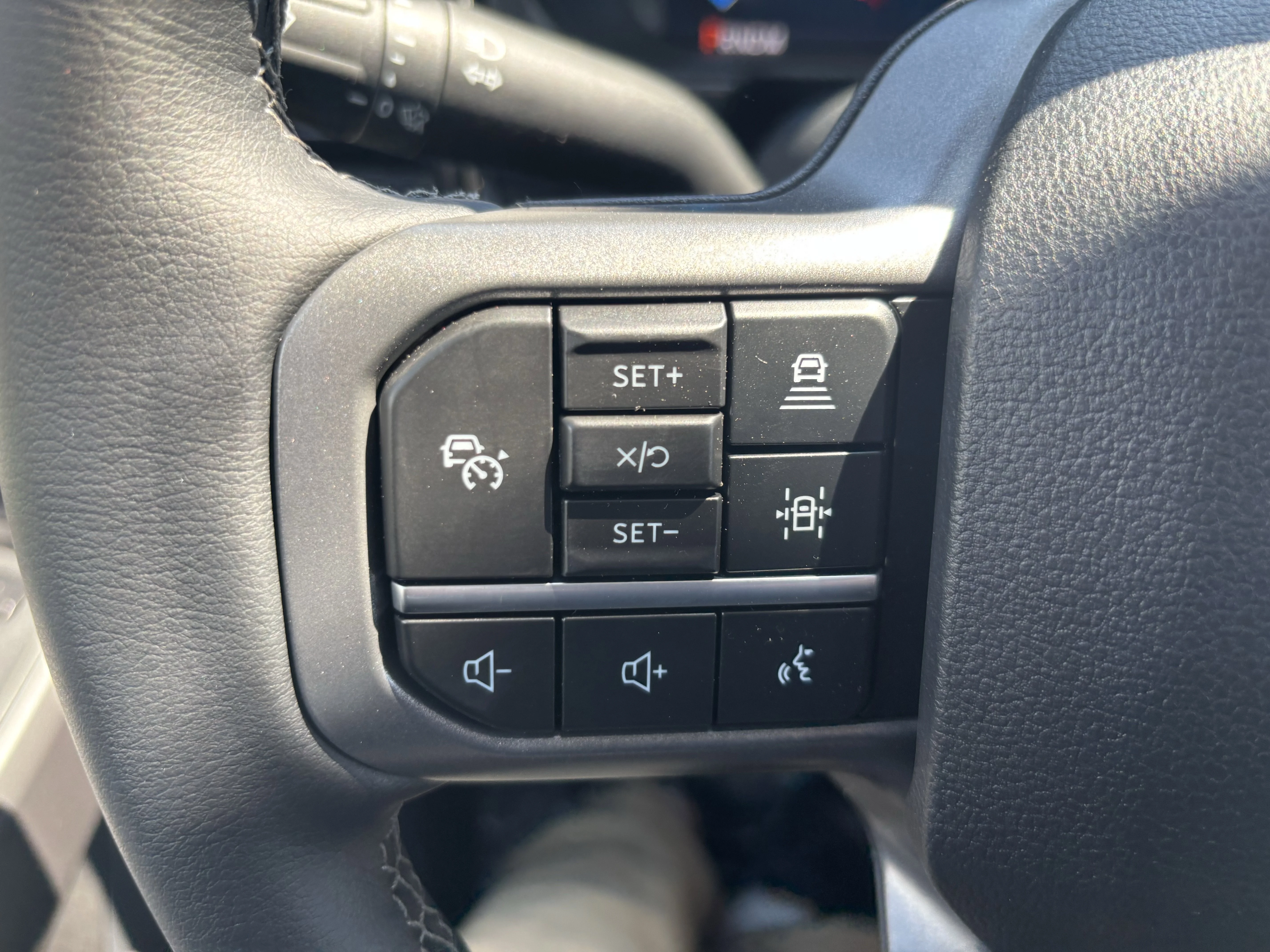 New 2026 Carbonized Gray Metallic Ford F-250® Lariat® image 19