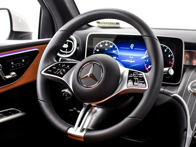 New 2026 Polar White Mercedes-Benz GLC 300 image 63