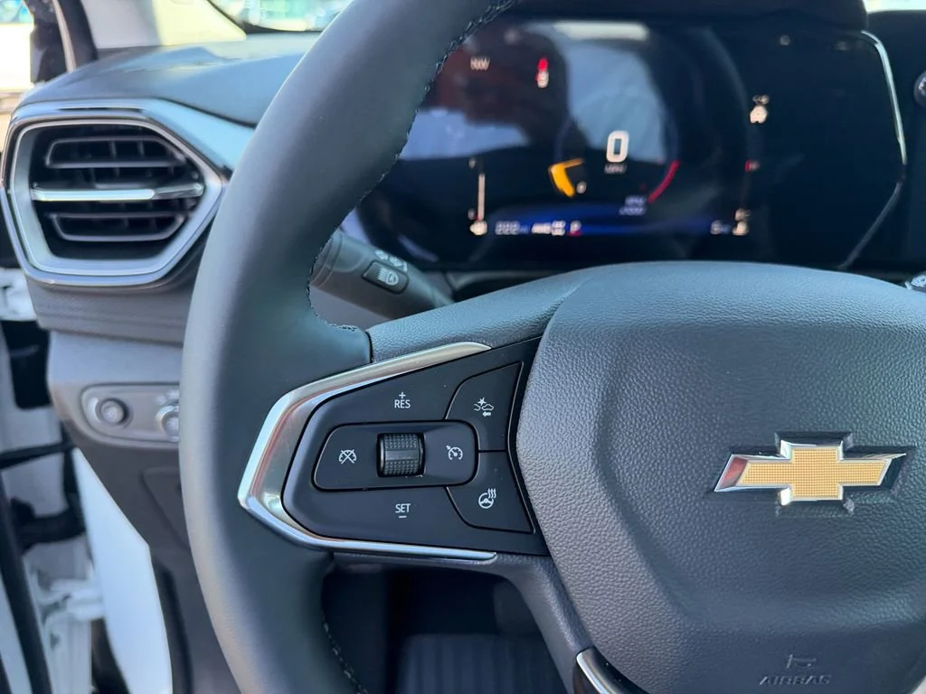 Used 2026 Summit White Chevrolet LT image 15