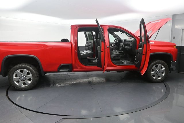 Used 2020 Red Chevrolet LTZ image 36