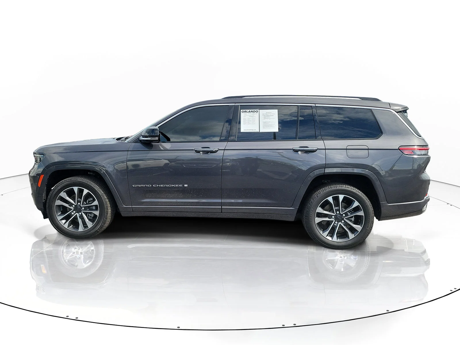 Used 2022 Baltic Gray Metallic Clearcoat Jeep Overland image 4
