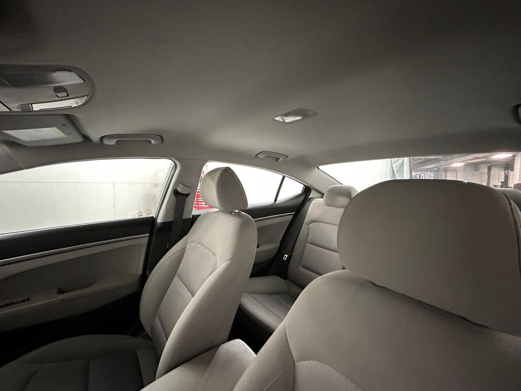 Used 2017 Silver Hyundai SE image 25
