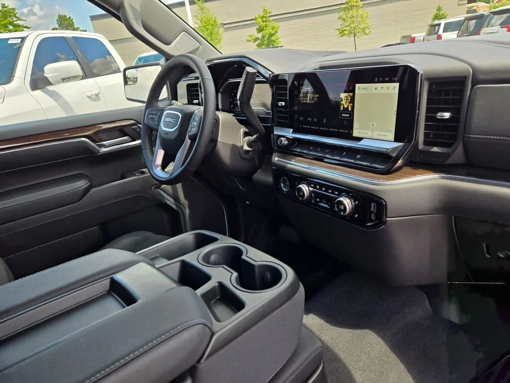 Used 2024 Black GMC Elevation image 6