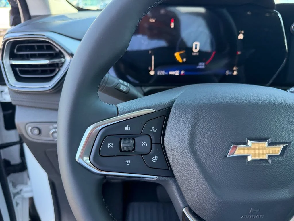 Used 2026 Summit White Chevrolet LT image 15