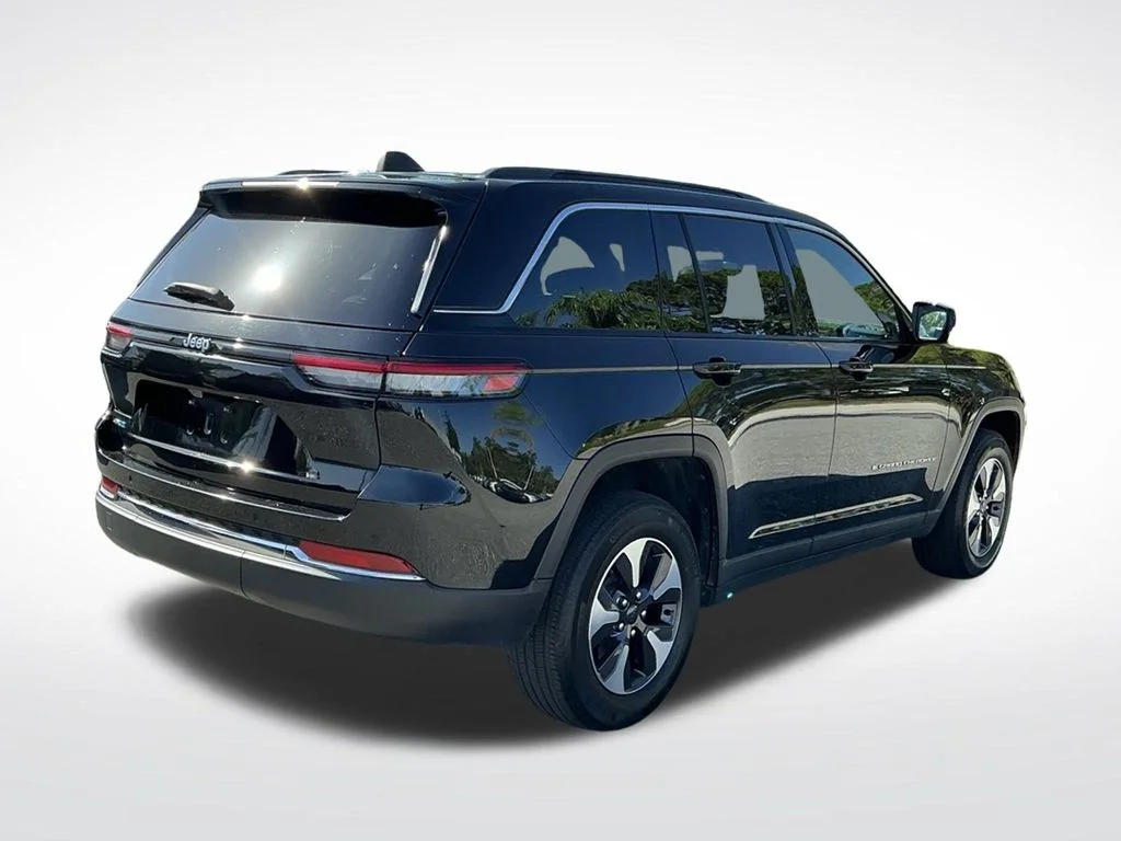 Used 2024 Black Jeep 4xe image 15