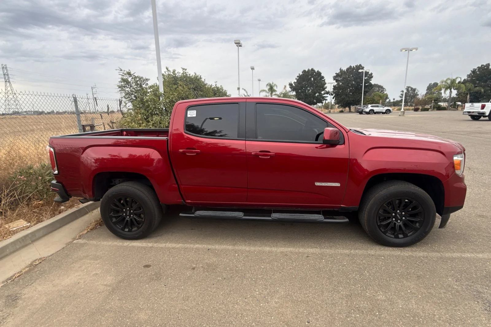 Used 2021 Red GMC Elevation image 3