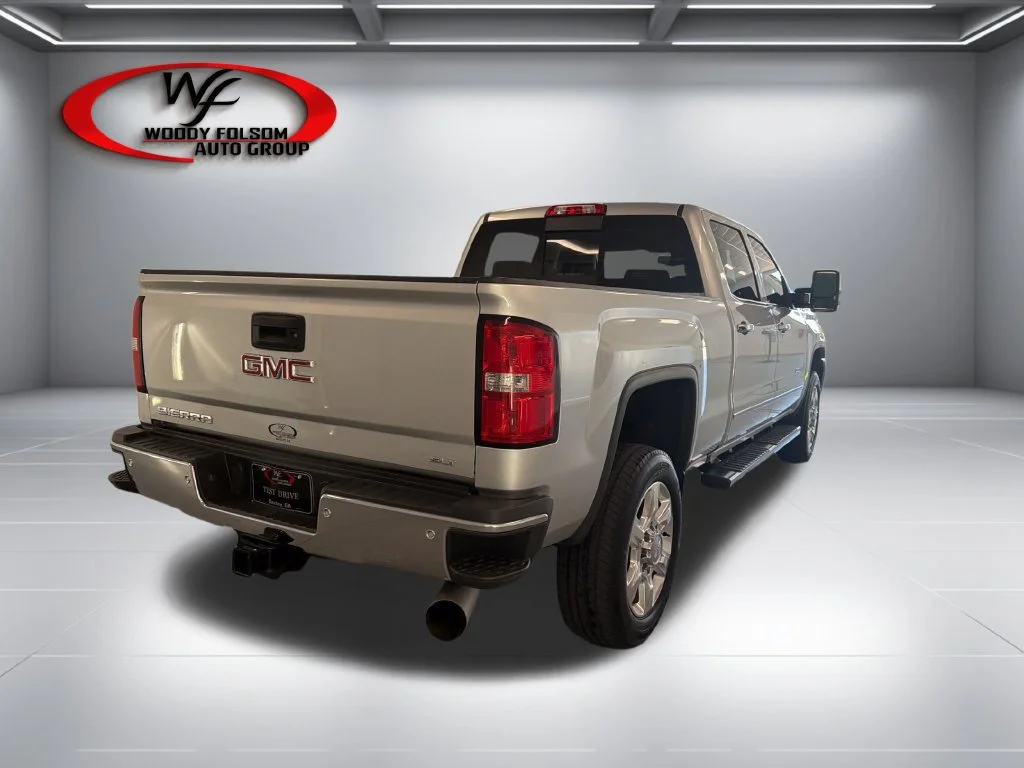 Used 2018 QUICKSILVER METALLIC GMC SLT image 6