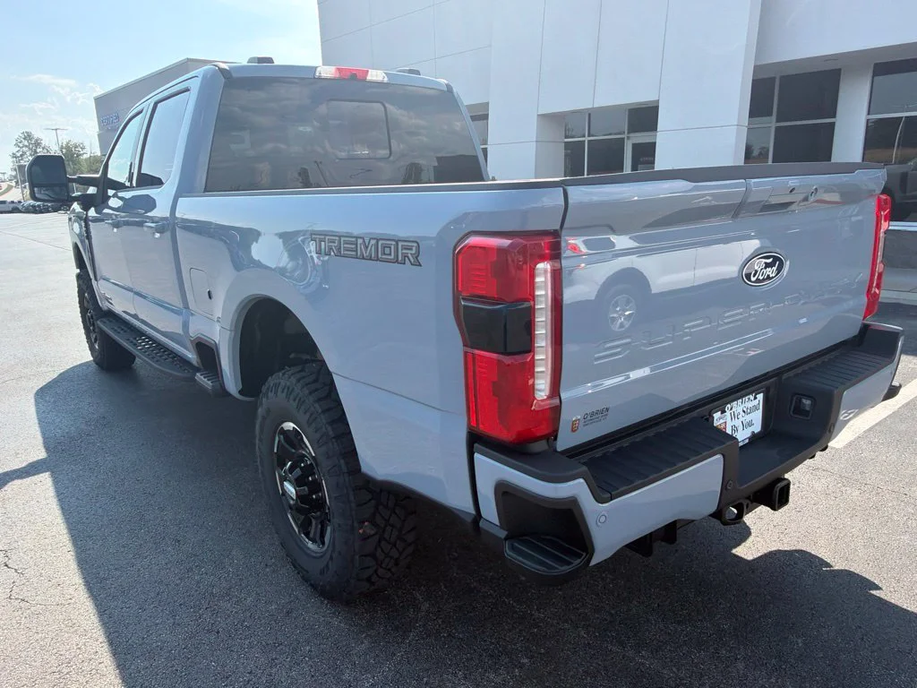 New 2027 Glacier Gray Metallic Tri-Coat Ford F-250® Lariat® image 3