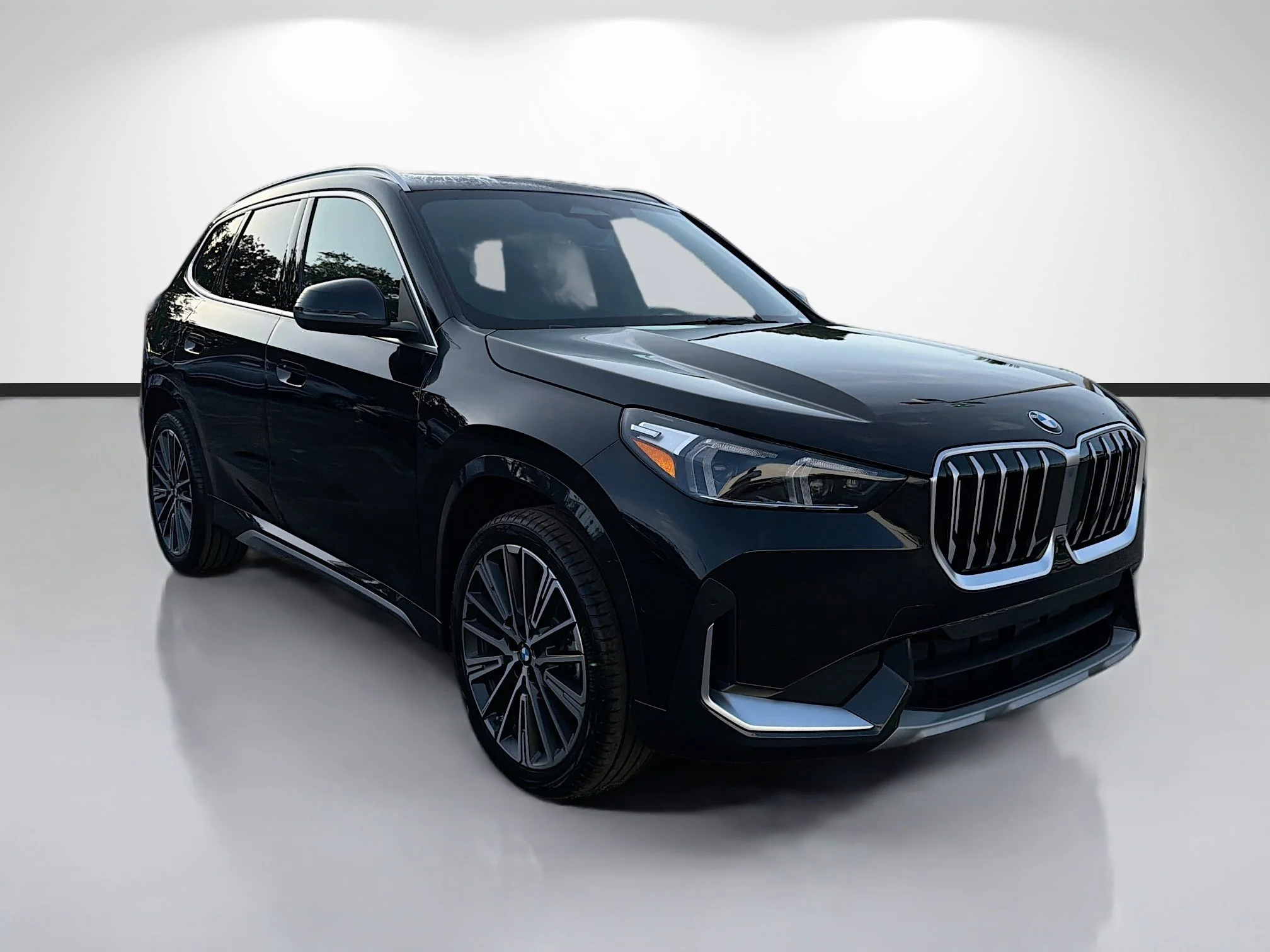 New 2026 Black Sapphire Metallic BMW xDrive28i image 1