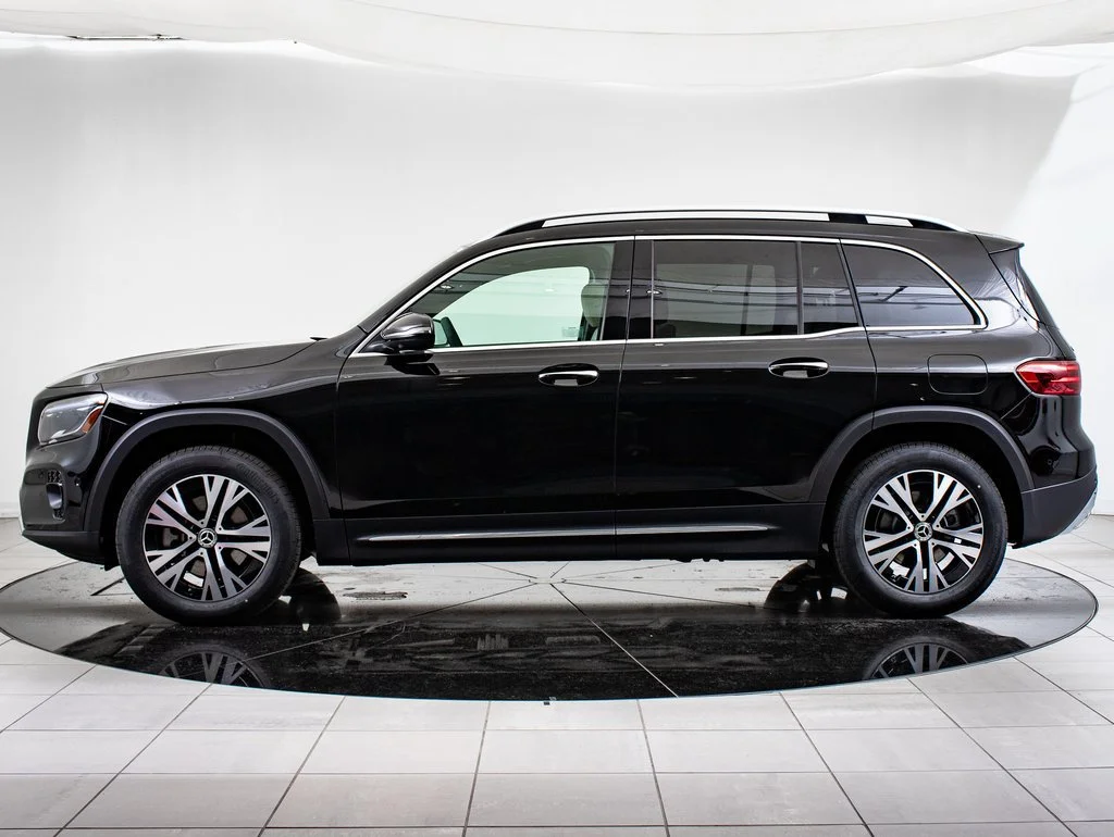 Used 2025 Night Black Mercedes-Benz GLB 250 image 5