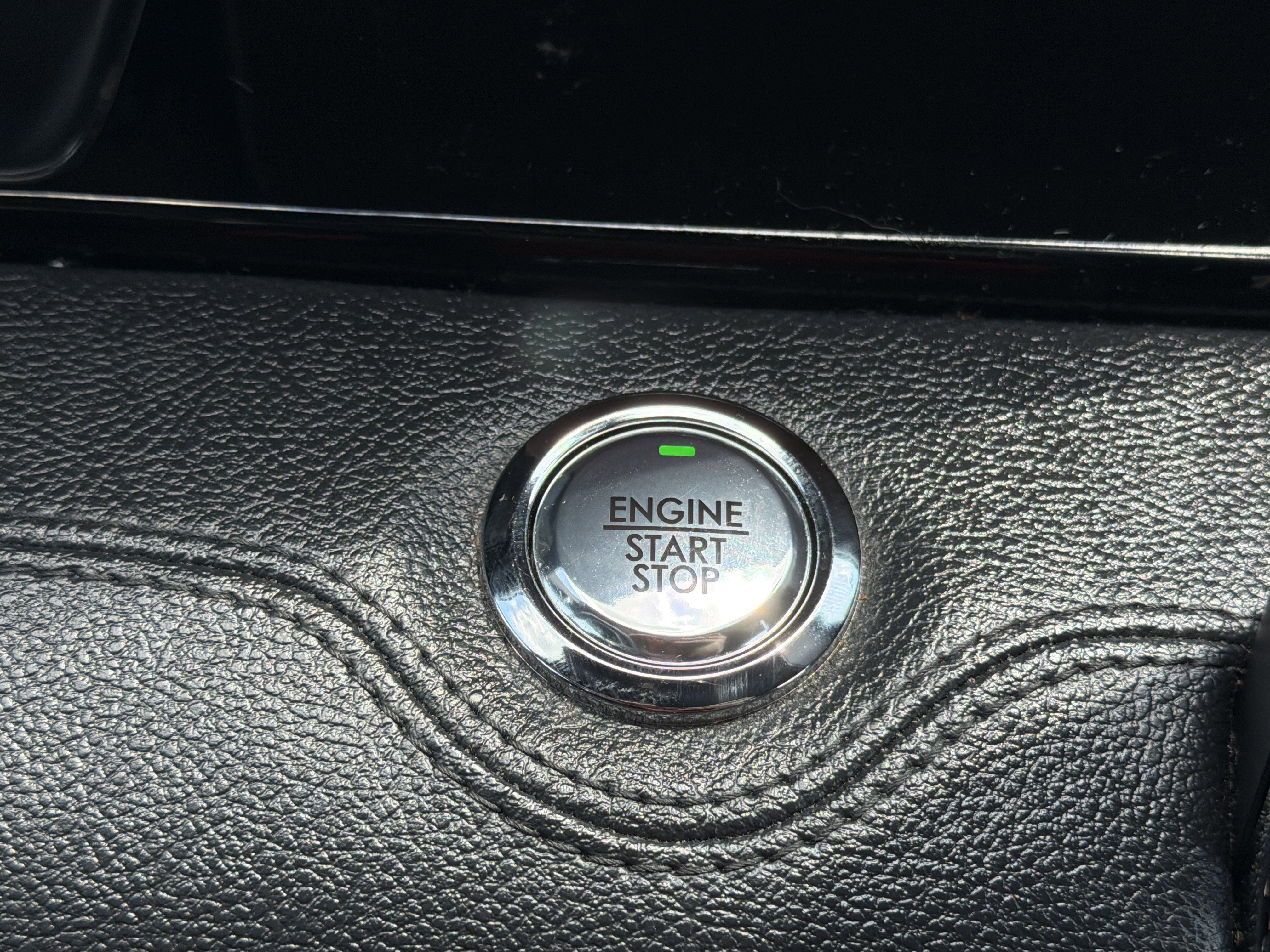 Used 2024 Infinite Black Metallic Clearcoat Lincoln Reserve image 10
