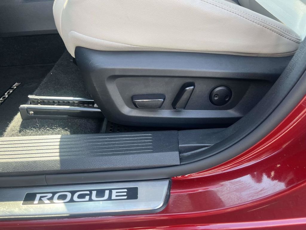 Used 2023 Red Nissan SL image 16