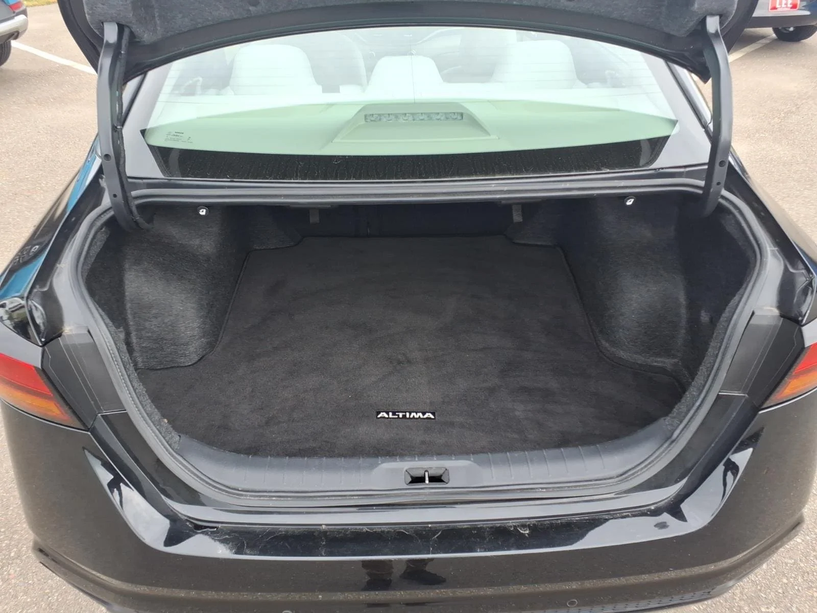 Used 2025 Super Black Nissan 2.5 SV image 12
