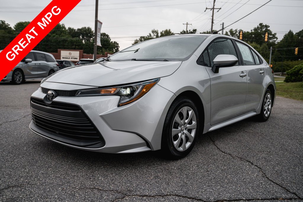 Certified Used 2025 Classic Silver Metallic Toyota LE image 3