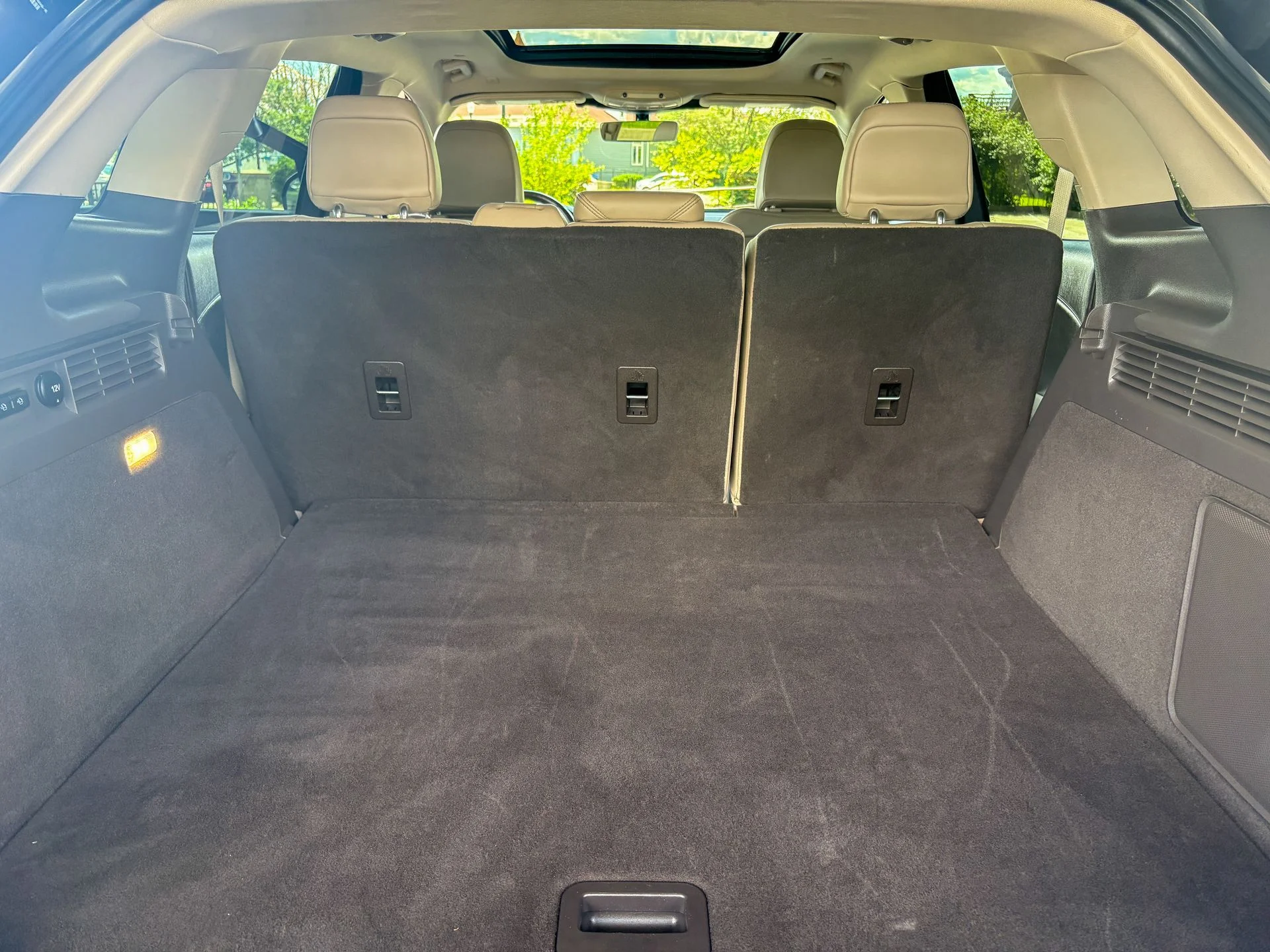 Used 2021 Green Lincoln Reserve image 38