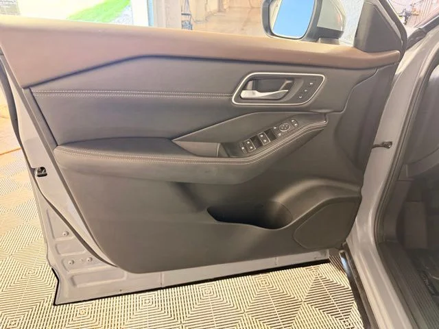 Certified Used 2021 Gray Nissan SL image 16