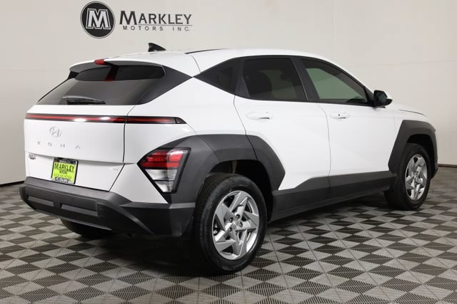 Used 2026 White Hyundai SE image 41