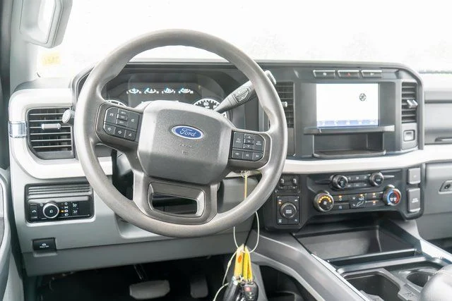 Used 2023 Black Ford XLT image 11