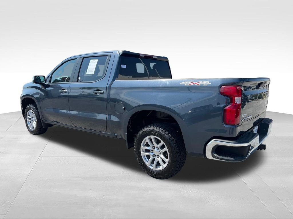 Used 2022 Gray Chevrolet LT image 3