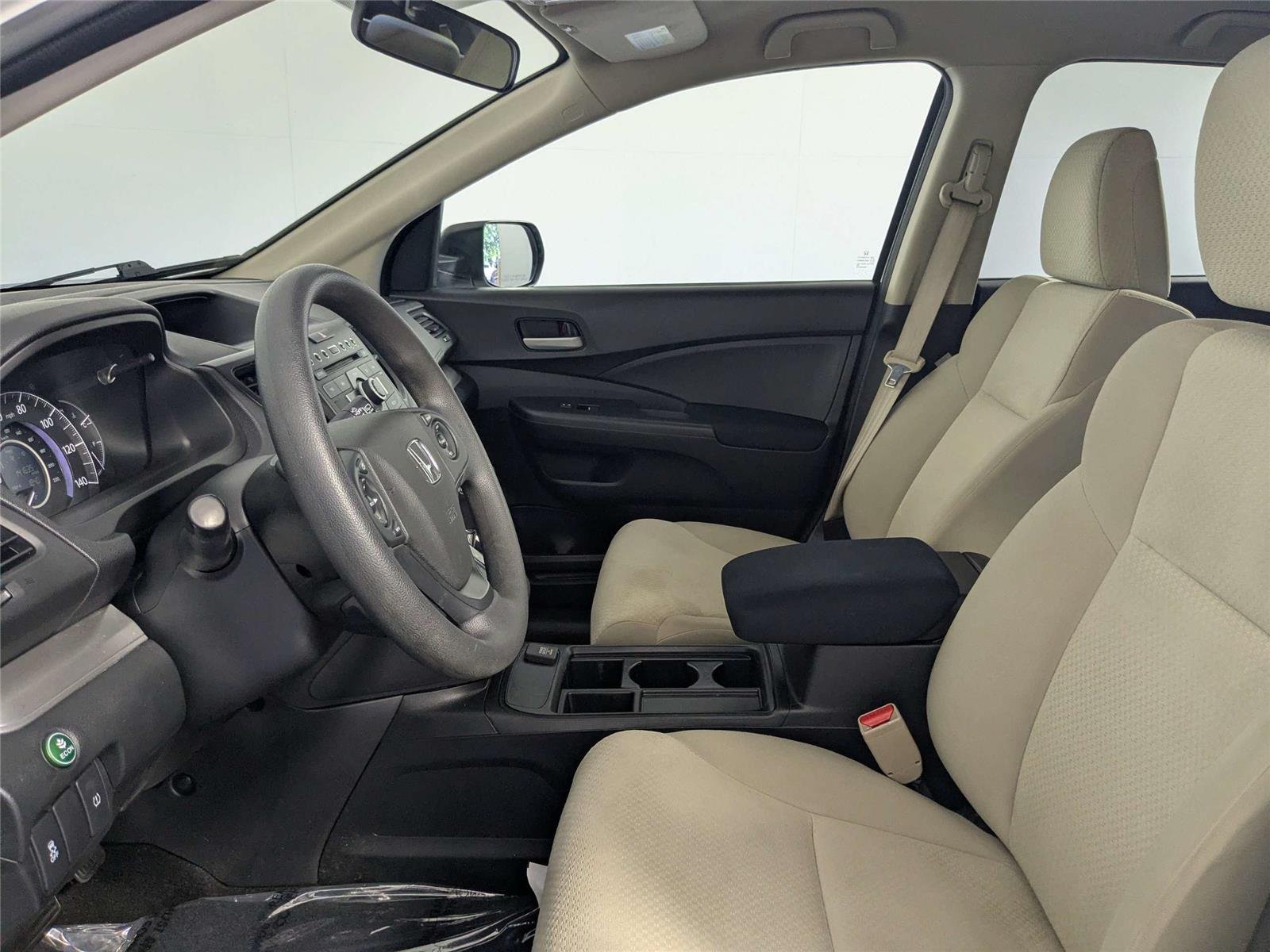 Used 2016 White Diamond Pearl Honda SE image 10