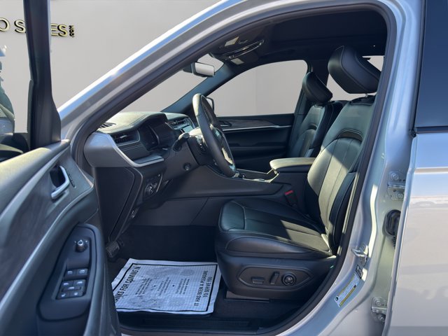 Used 2024 Silver Zynith Jeep Anniversary Edition image 9