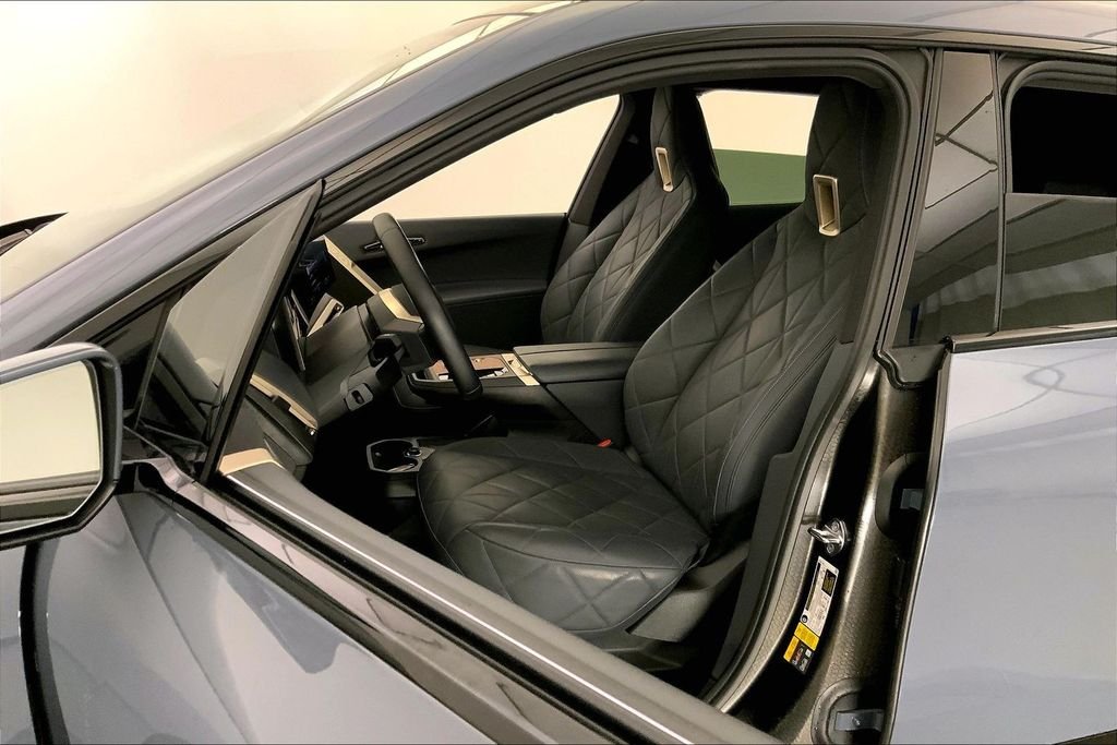 Used 2023 Storm Bay Metallic BMW M60 image 12