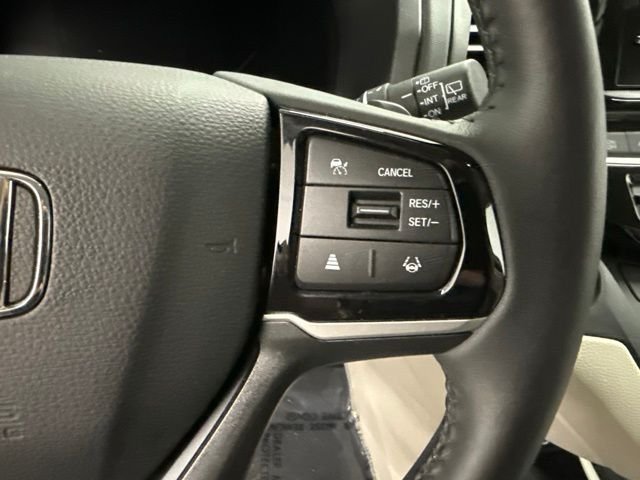 Used 2026 Solar Silver Metallic Honda EX-L image 33