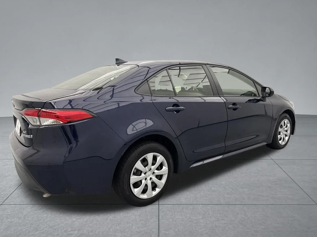 Used 2023  Toyota LE image 16