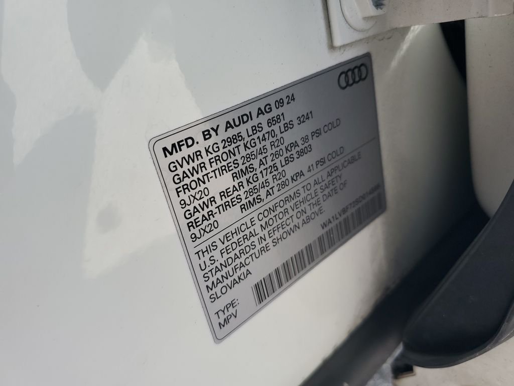 Used 2025  Audi 55 Premium Plus image 25