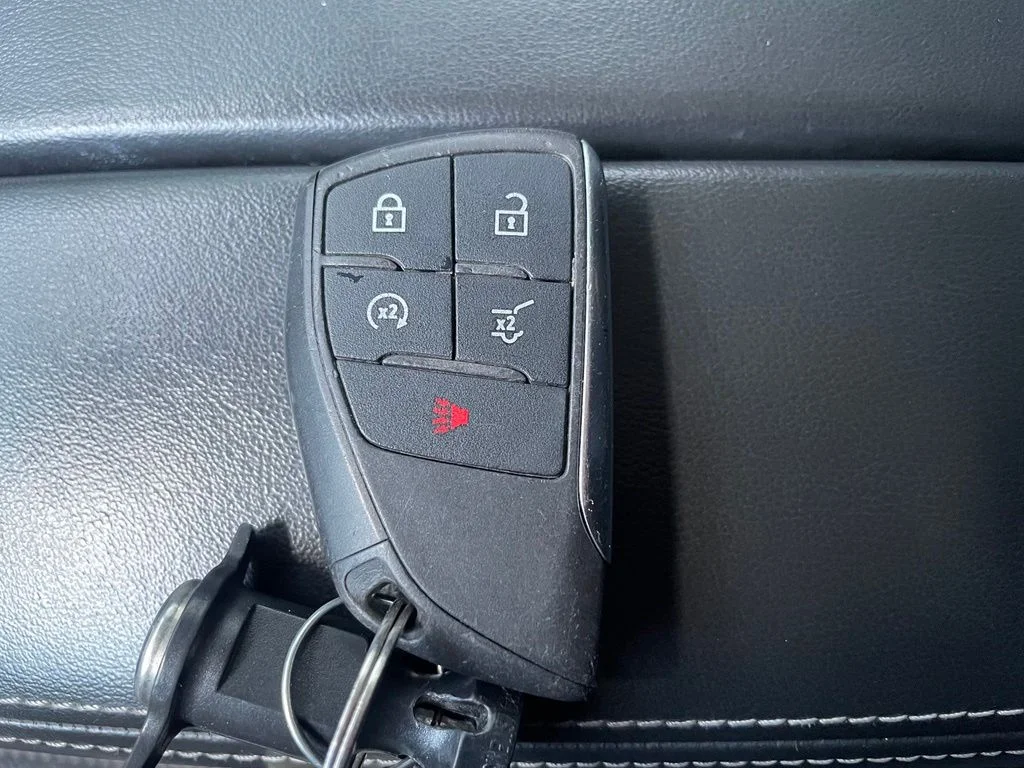 Used 2022 White Buick Preferred image 18