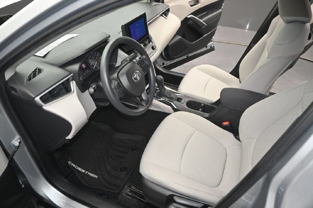 Used 2023 Sonic Silver Toyota L image 6