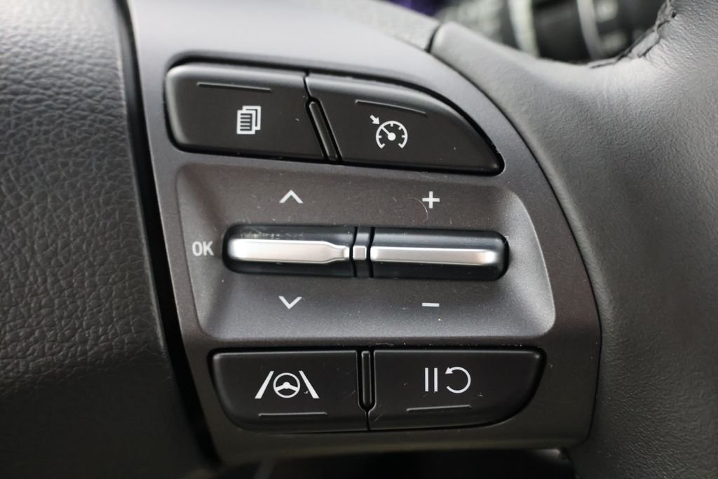 Used 2023 Gray Hyundai SEL image 12