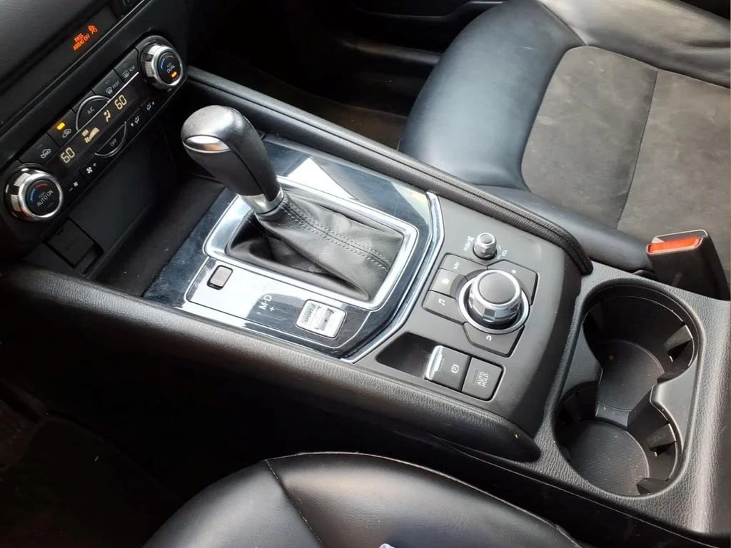 Used 2018 Silver Mazda Touring image 9