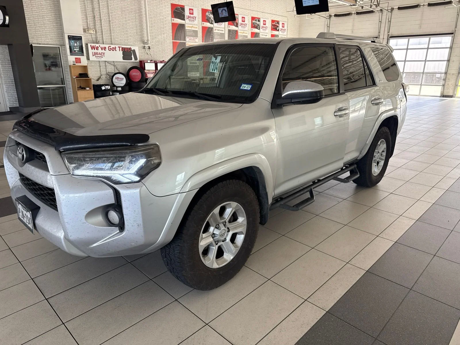 Used 2014 Silver Toyota SR5 image 1