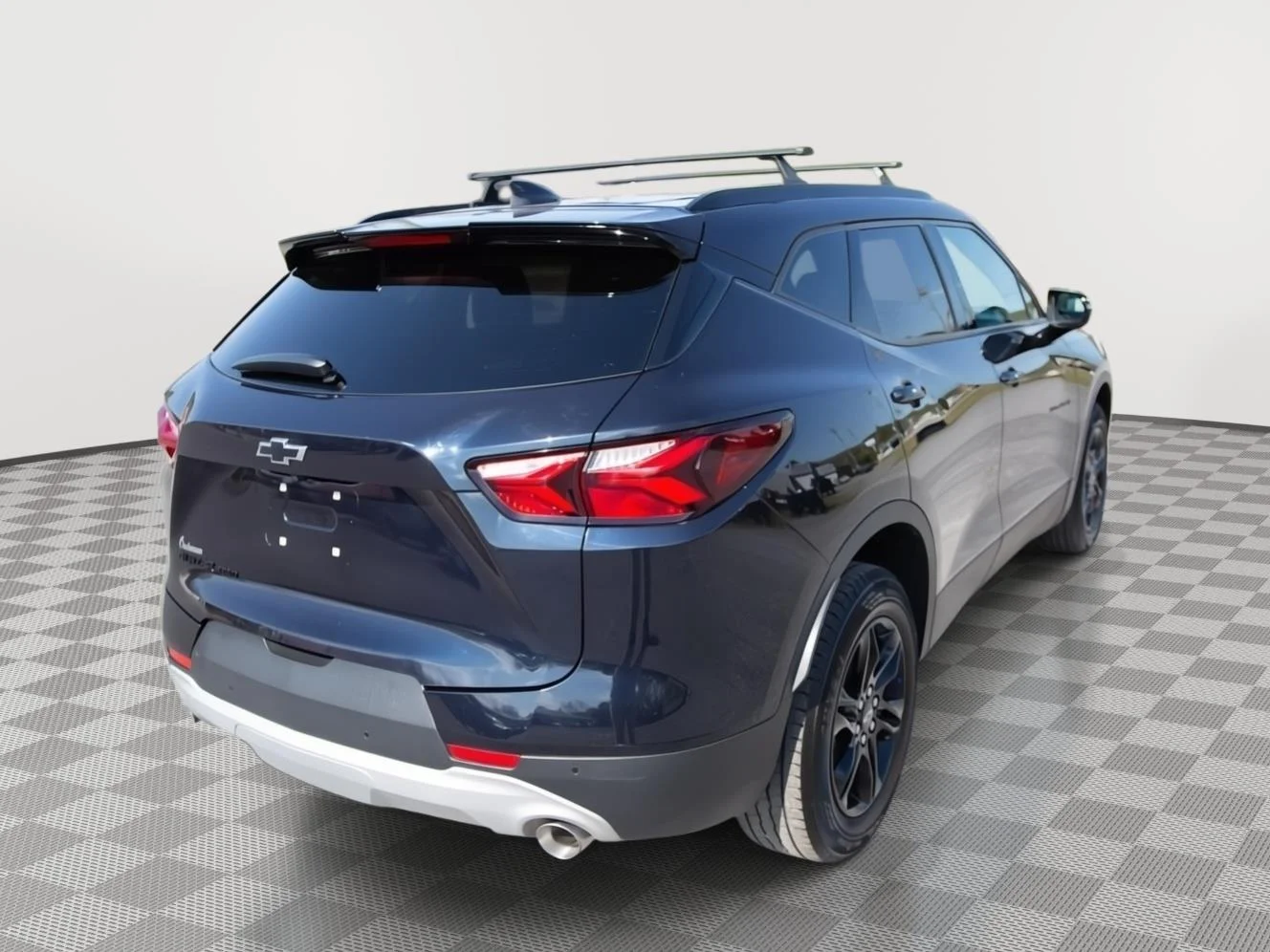 Used 2021 Midnight Blue Metallic Chevrolet 2LT image 5