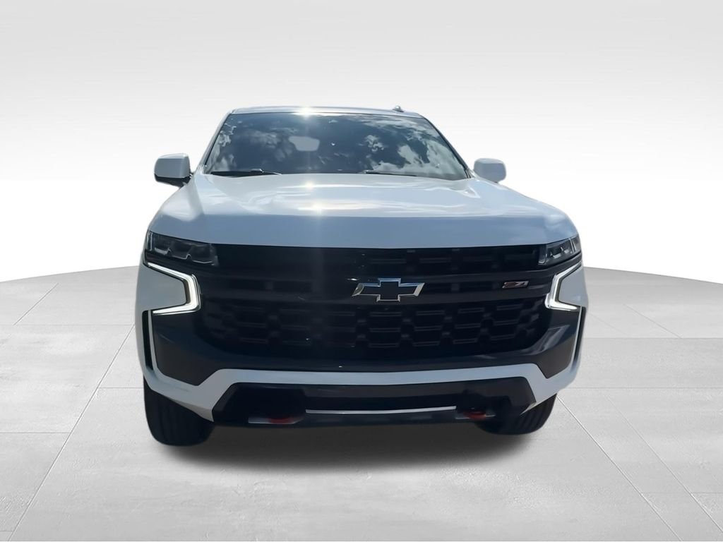 Used 2023 White Chevrolet Z71 image 3