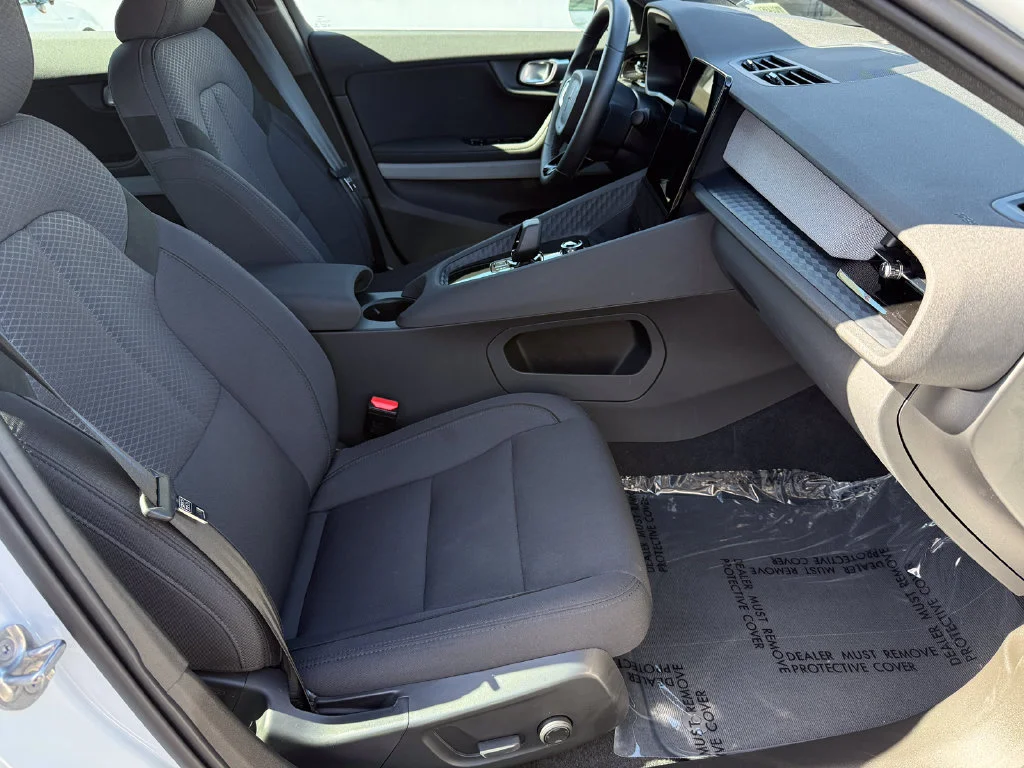 Used 2024  POLESTAR NA image 16