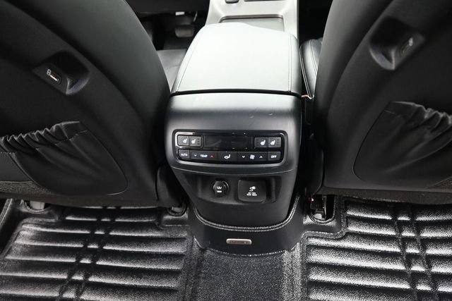 Used 2020 White Hyundai Limited image 25