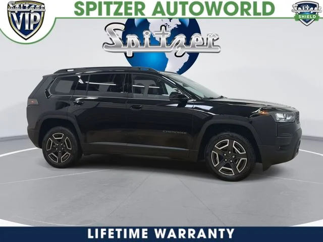 New 2026 Diamond Black Crystal Pearl-Coat Exterior Paint Jeep Limited image 8